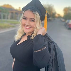 Meet your Posher, Janeth